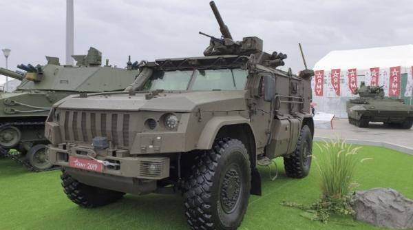 Rusia. Mortierul autopropulsat Taifun-VDV calibru 82 mm