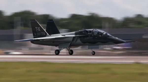 Boeing și SAAB au început testele pentru noul avion de școală T-X - Video