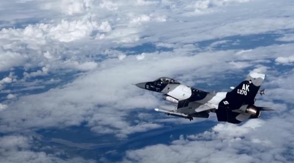Red Flag Alaska. Piloți din cinci țări au participat la cel mai amplu exercițiu de luptă aeriană - Video