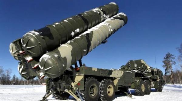 Primele sisteme S-400 destinate Turciei vor fi îmbarcate duminică în avioane-cargo