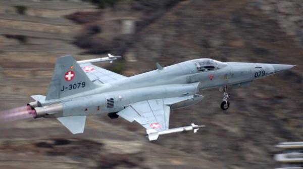 Șase avioane de vânătoare F-5E Tiger au greșit ținta. Incident bizar