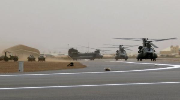 Elicopterele Chinook HC.5 ale Royal Air Force își prelungesc șederea în Mali