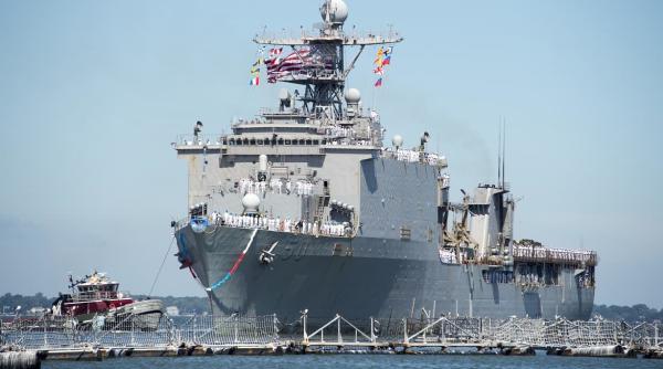 USS Carter Hall intervenție în caz de dezastru natural