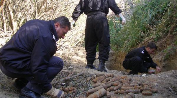 Cartușe și grenade din Al Doilea Război Mondial descoperite în comuna vrânceană Străoane
