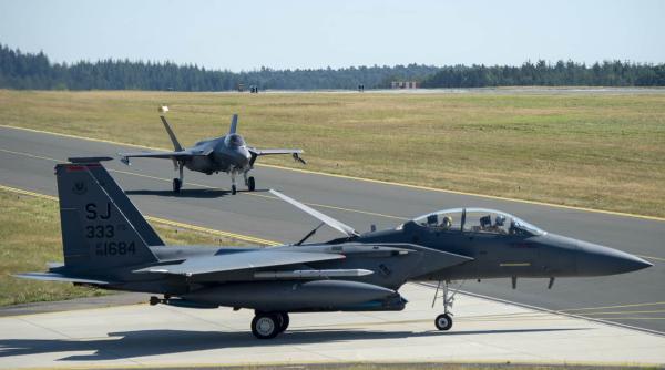 Operațiunea Rapid Forge. Avioane F-35A și F-15 Strike Eagle în bazele NATO din Europa
