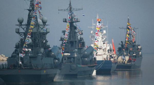 Vladimir Putin: Marina rusă este capabilă să dea o ripostă fermă oricărui agresor