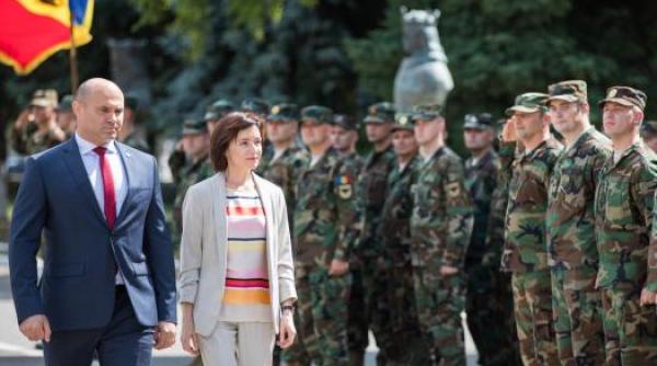Premierul Republicii Moldova, mesaj către militari: Nu e uşor să-ţi aperi Patria atunci când este condusă de oameni corupţi 