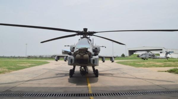 India schimbă elicopterele Mi-25/35 cu Apache AH-64E(I)