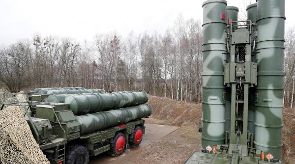 Rusia va livra S-400 Indiei. Sistemele de apărare au fost deja plătite