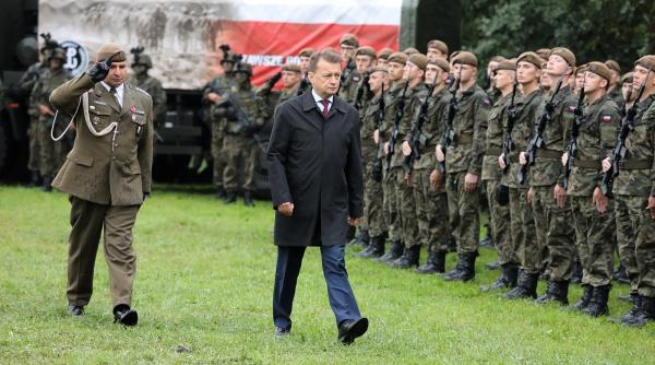 Polonia îşi face propria armată cibernetică