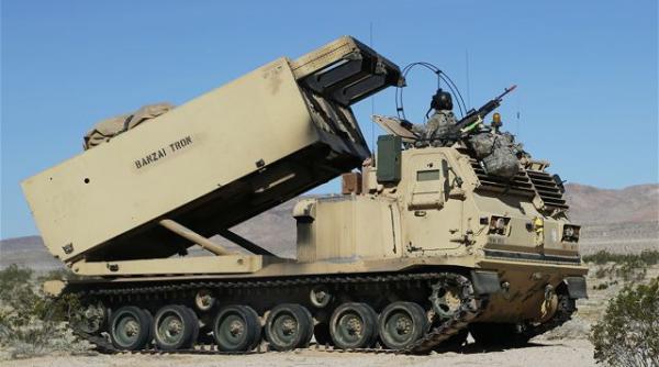 Armata SUA își consolidează artileria în Europa prin desfășurarea de lansatoare de rachete M270A1