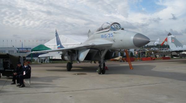 Belarus nu mai intenţionează să cumpere avioane de vânătoare MiG-35  