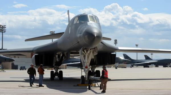 US Air Force vrea să renunțe la bombardierele B-1B Lancer pentru a economisi bani