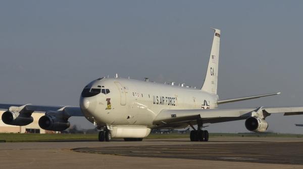 US Air Force a trimis în Germania o aeronavă de gestionare a luptelor 