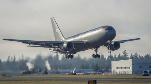 Pentagonul a comandat încă 15 aeronave multifuncționale Boeing KC-46A