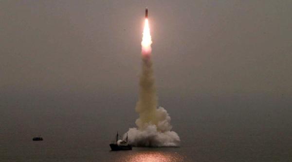 Coreea de Nord confirmă testarea unui nou tip de rachetă balistică
