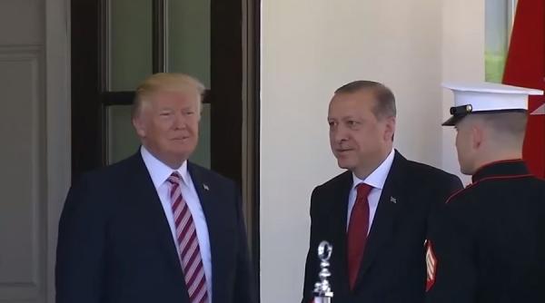 Trump, după ofensiva militară a Turciei în Siria: SUA i-au indicat clar Ankarei că e o idee rea