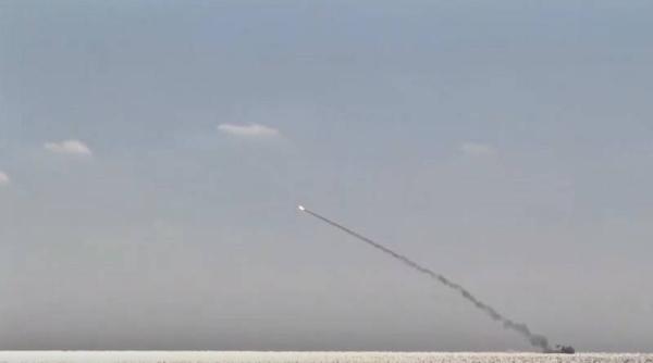 Marea Neagră: Submarinul rusesc Kolpino a lansat rachete de croazieră de tip Kalibr (Video)