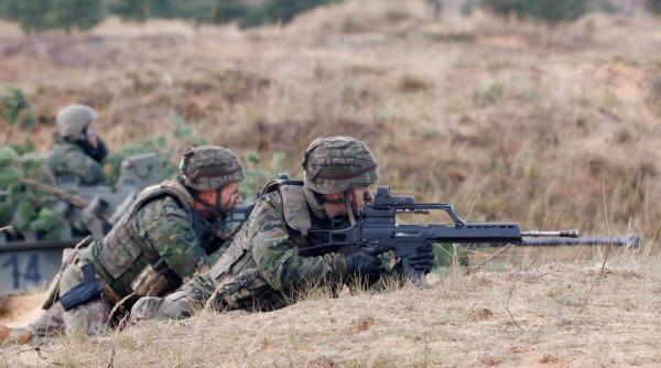 Spania suspendă vânzarea de material militar către Turcia