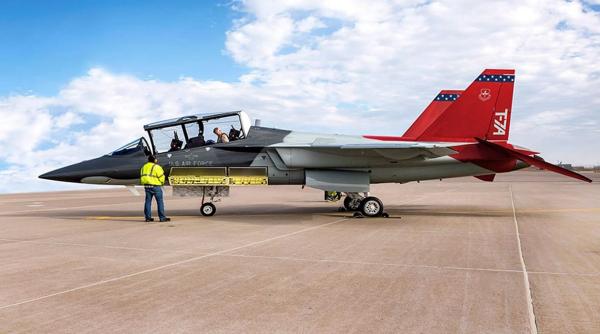 T-7A Red Hawk a trecut testele de zbor în mare viteză la joasă altitudine