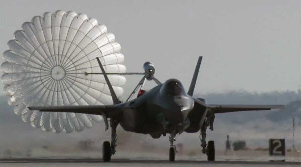 PROGRAM F-35 | Probleme la parașuta de frânare a aeronavelor