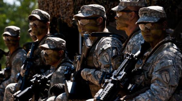 Forțele Speciale au capturat doi bărbați în timpul operațiunii împotriva liderului Statului Islamic, Abu Bakr al-Baghdadi