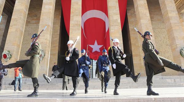 Majoritatea germanilor cred că Turcia ar trebui exclusă din NATO