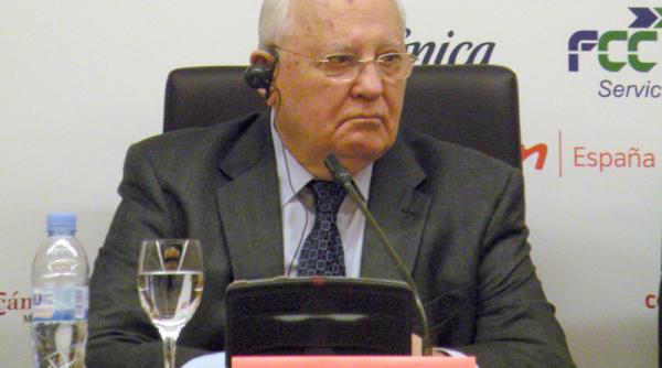 Mihail Gorbaciov: Tensiunile dintre Rusia şi Occident şi politicile privind armele reprezintă un 'pericol uriaş'