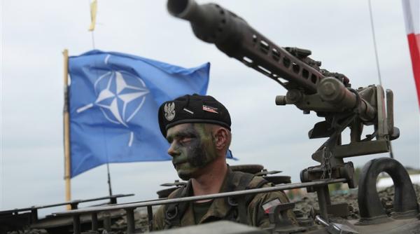 Ameninţarea rusă, un subiect major la summitul NATO
