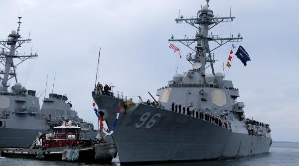 Trei distrugătoare ale US Navy s-au întors la Baza Navală Norfolk după o misiune de șapte luni