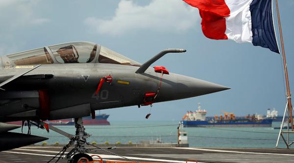 Macron ascunde cu greu ambițiile militare ale Franței