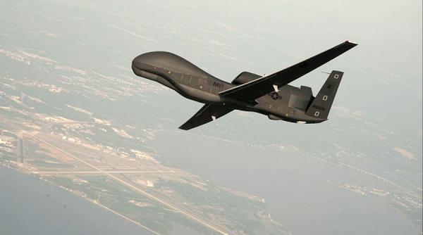 O dronă strategică americană de tip RQ-4A Global Hawk a zburat aproape de Crimeea