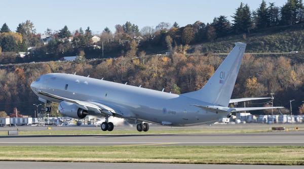 Royal Air Force a recepționat prima aeronavă P-8A Poseidon, pentru lupta antisubmarin 