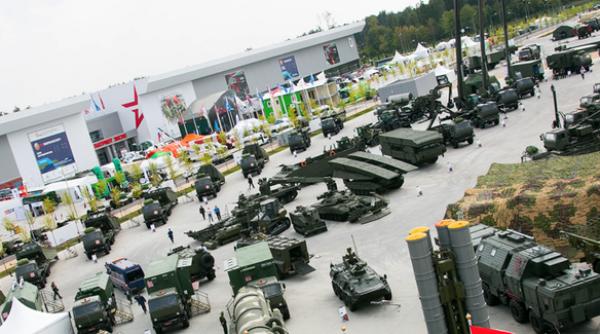 Vladimir Putin anunţă pregătirea unui nou program de înarmare a Rusiei