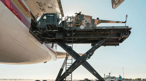 Forțele Aeriene din Afganistan au recepționat încă 30 de elicoptere Cayuse Warrior MD 530F