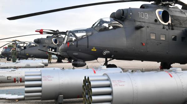 Vucic a vizitat Mi-35 și Mi-17, ”gardienii cerului Serbiei” și a mulțumit ”prietenilor ruși”