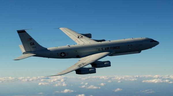 Avion de recunoaştere american deasupra peninsulei coreene