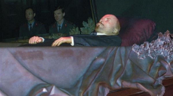 Putin: ”Nu trebuie să ne atingem de Lenin”. Trupul va rămâne în Mausoleul din Piața Roșie