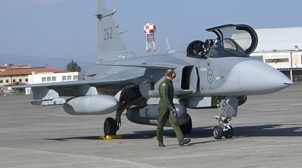 Avioanele Gripen suedeze intră în proces de mentenanță