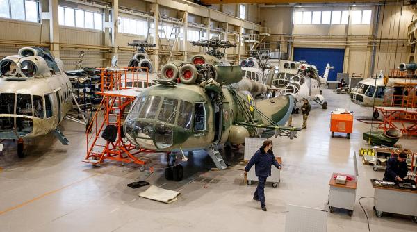 Privatizarea industriei ucrainene de apărare. Mai multe companii americane interesate să cumpere Motor Sich