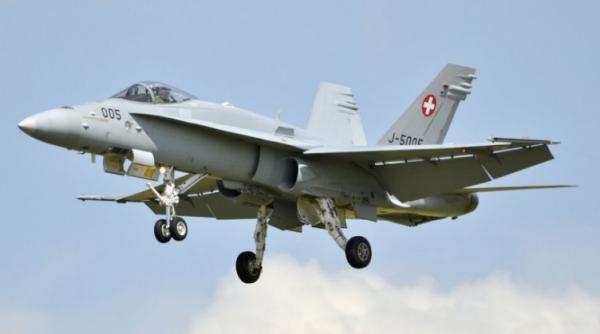 Elveția, o nouă cerere pentru avioane de luptă și sisteme antiaeriene