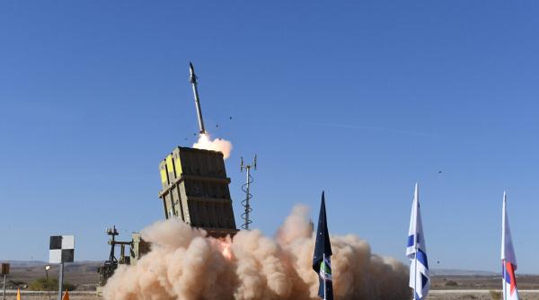 Israelul a testat ultima versiune a sistemului antirachetă Iron Dome (Video)