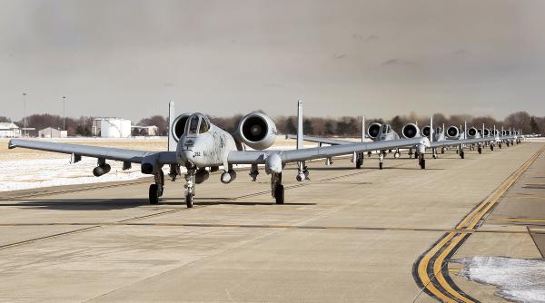 US Air Force, amplu exercițiu de lansare, în alarmă, a avioanelor A-10 Thunderbolt II