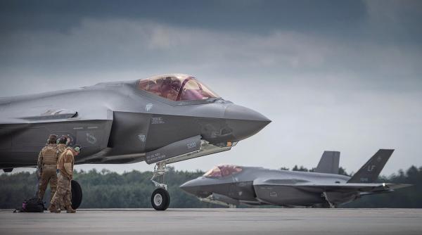Ministrul polonez al Apărării: Polonia va semna contractul pentru cele 32 de avioane F-35