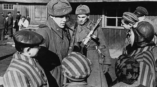 Eliberarea lagărului de la Auschwitz. Rusia acuză SUA de 'rescriere ruşinoasă a istoriei'