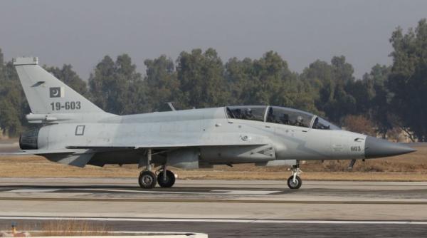 Forțele Aeriene din Pakistan vor primi în curând avioane multirol JF-17B
