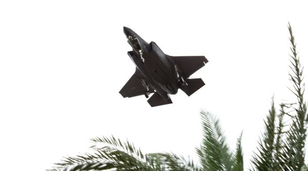 Avioanele F-16 au fost 'vânate' de aeronave F-22 Raptor și F-35A 