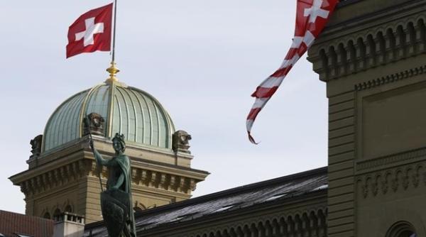 Neutralitatea Elveției, pusă sub semnul întrebării după scandalul de spionaj în favoarea CIA