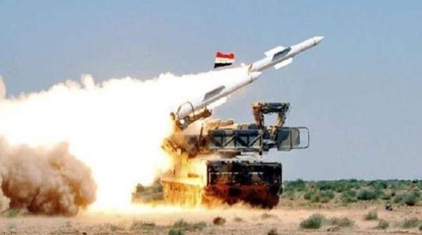 Apărarea antiaeriană siriană a interceptat mai multe rachete trase de pe Înălţimile Gola