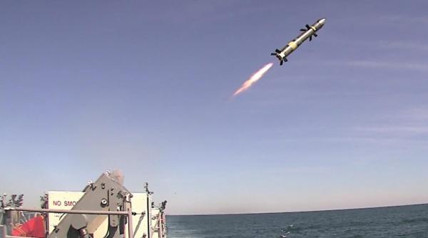 Trageri cu rachete Griffin de pe mai multe platforme - video